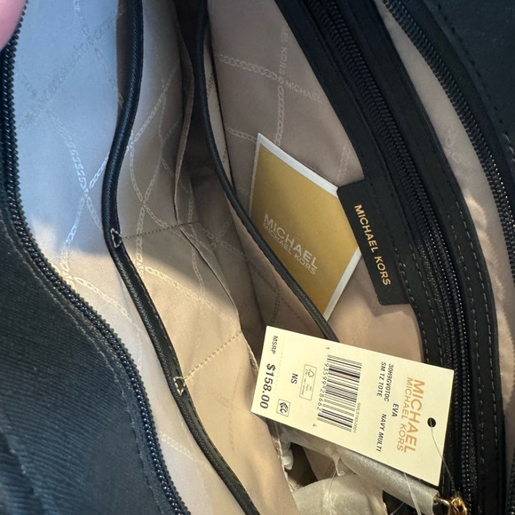 Navy Blue with black straps Michael Kors EVA tote. New - Picture 4 of 4